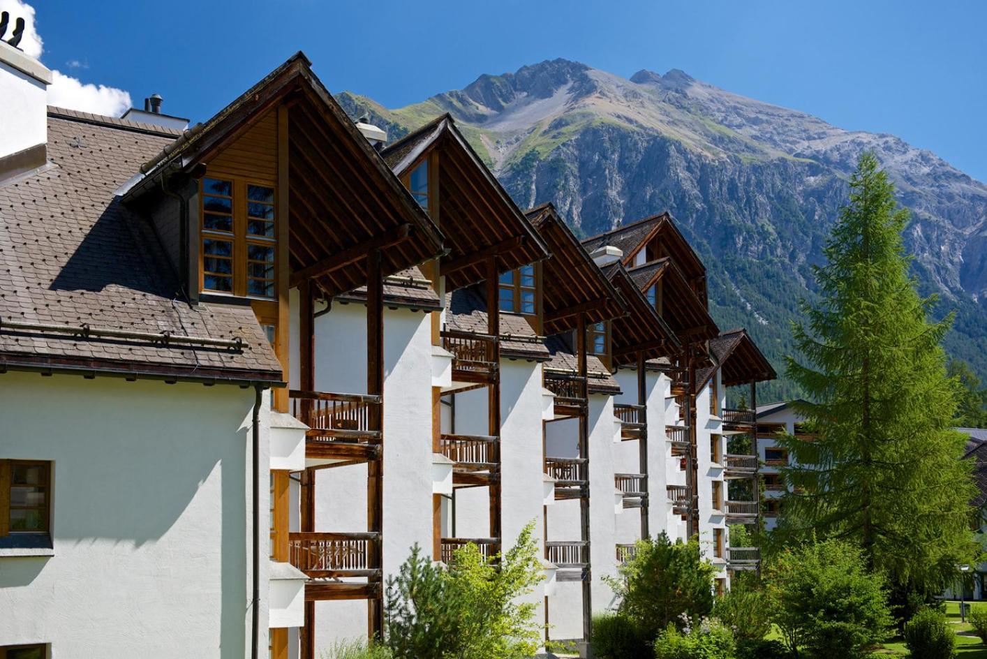 Schweizerhof Ferienwohnungen Lenzerheide 4 Exterior photo